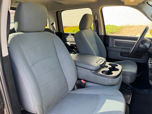 2019 RAM 1500 Classic SLT Crew Cab 4x2 6'4' Box